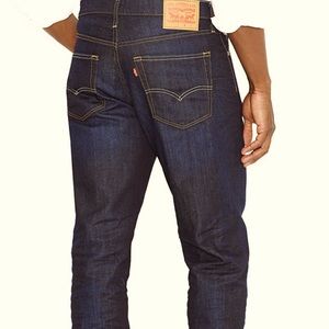 Levis- 541 Relaxed Fit Tapered Leg Jeans.Sz 32 x30